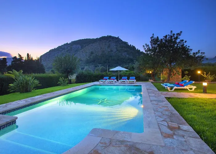 Villa Busqueroles By *