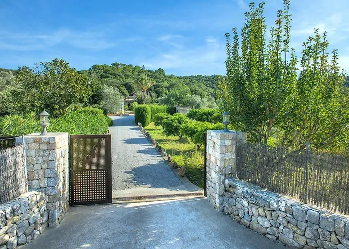 Busqueroles By * Pollensa