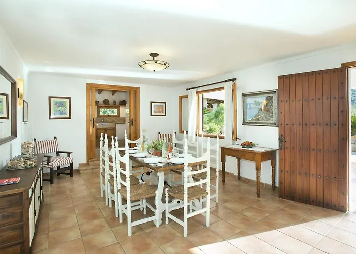 Busqueroles By Pollensa